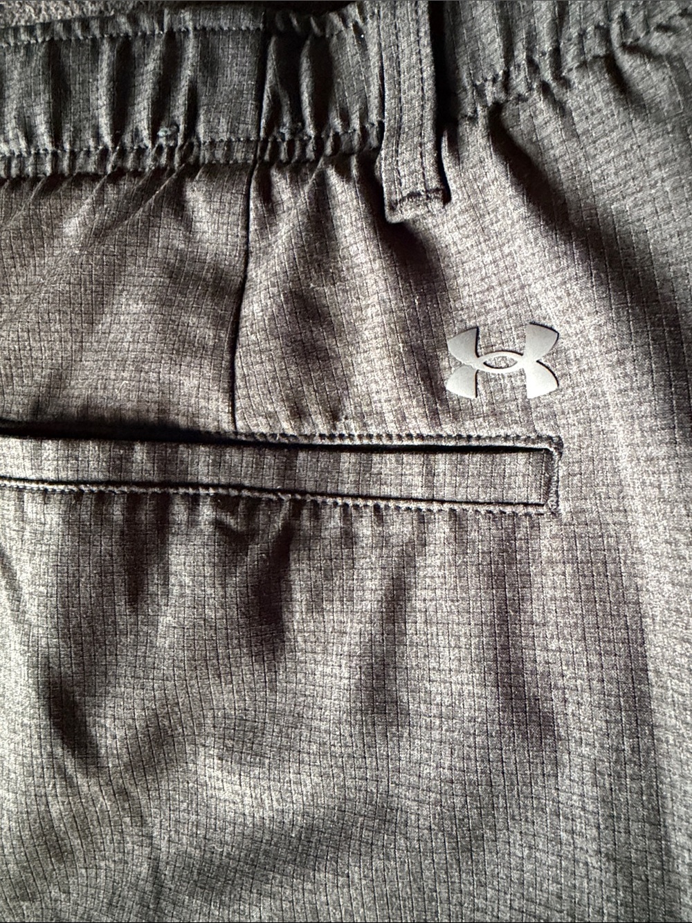 Under Armour Men's Charcoal Heather Tech Joggers
